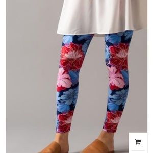 Agnes and Dora leggings